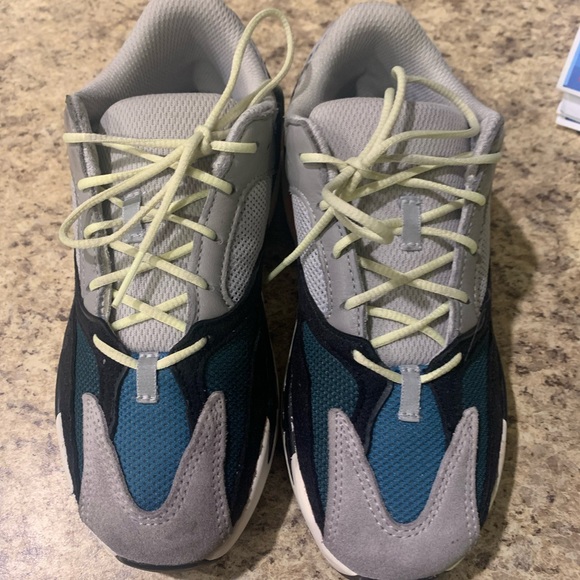 Used Yeezy Boost 700 V1 Kids Wave Runner lightly used size 2 - Picture 2 of 10